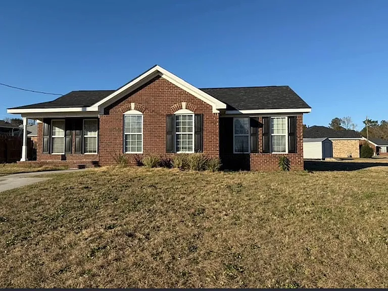 4331 Sanderling Dr — Photo 1