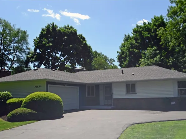 55 Penarrow Rd, Rochester, NY 14618