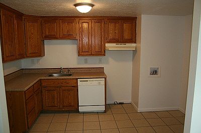 2nd image of 806 Woodlark Dr