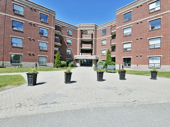 South Centrepointe