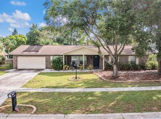 2213 Laurel Oak Dr, Valrico, FL 33596