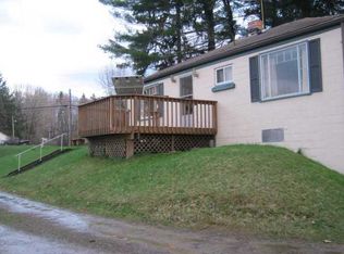 10317 Old State Rd, Conneaut Lake, PA 16316