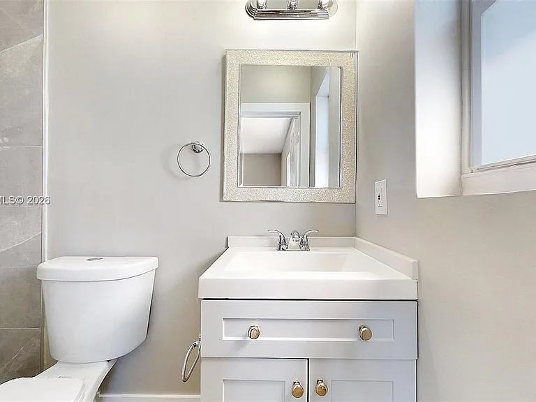 74 W 15th St #4 — Photo 18