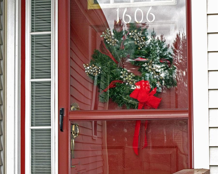 2nd image of 1606 Meadowview Dr