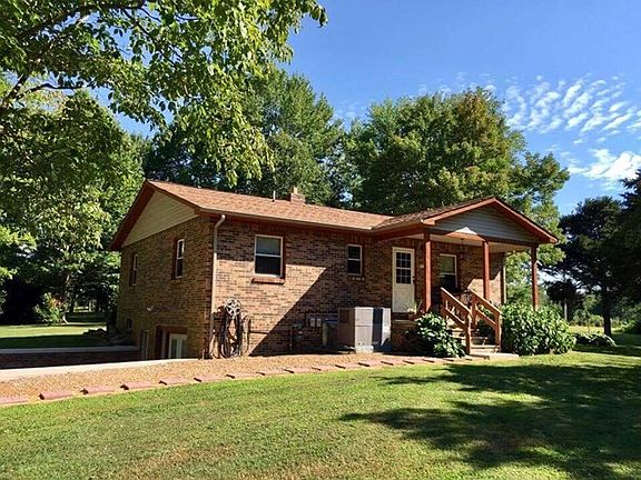 4th image of 217 Ballard Ln