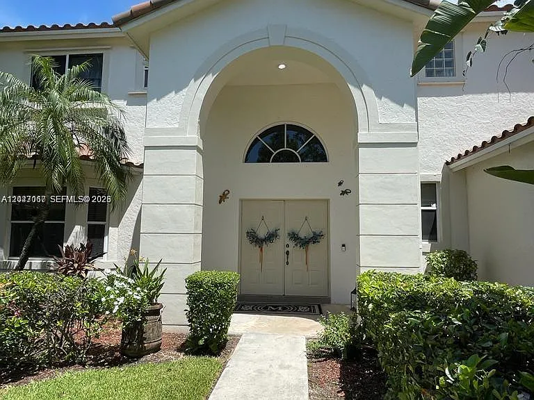 558 Stonemont Dr — Photo 1