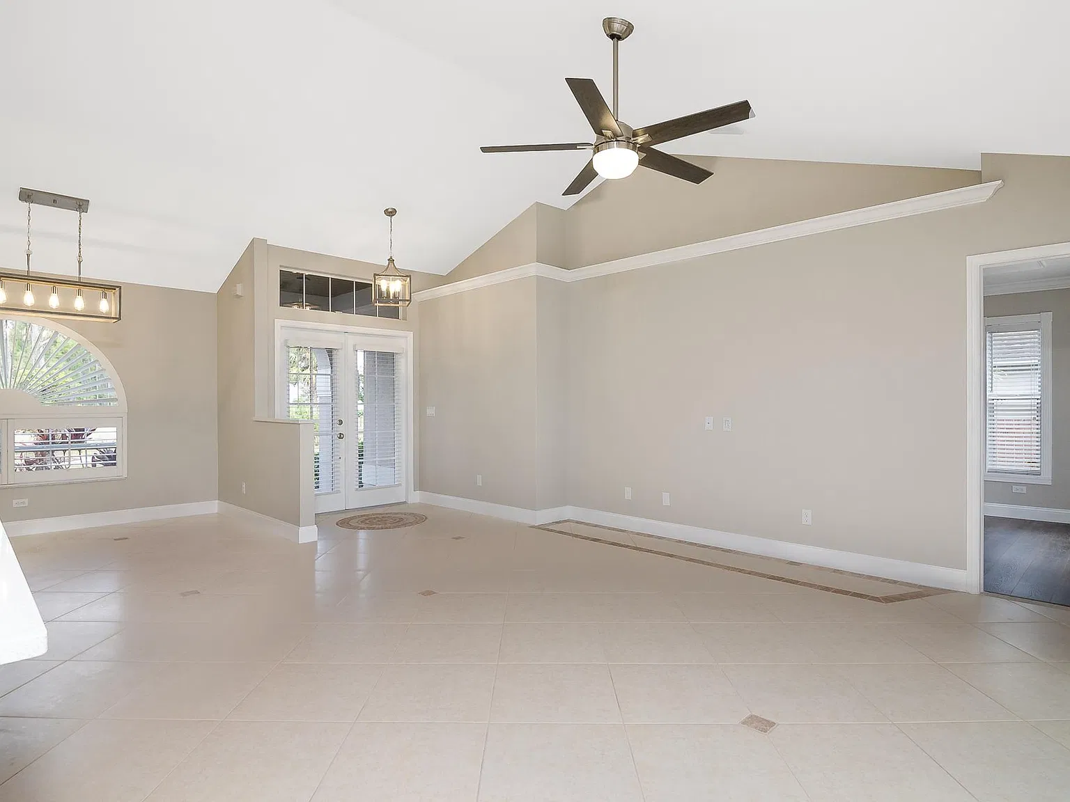 4 bed, 1507 sqft, $2,900 — Photo 2