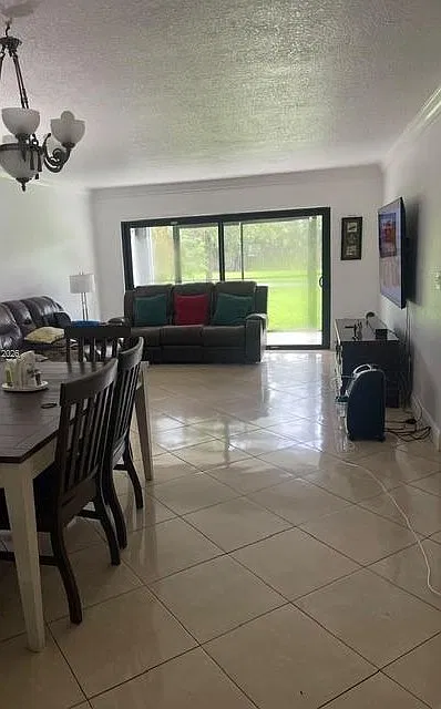 2 bed, 1014 sqft, $2,700 — Photo 1