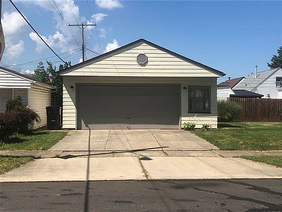 4th image of 2901 Silverdale Ave