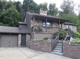 251 Scenery Dr, Elizabeth, PA 15037