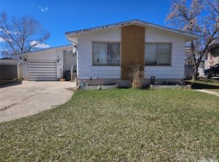 579 Poplar Cres, Shaunavon, SK S0N2M0
