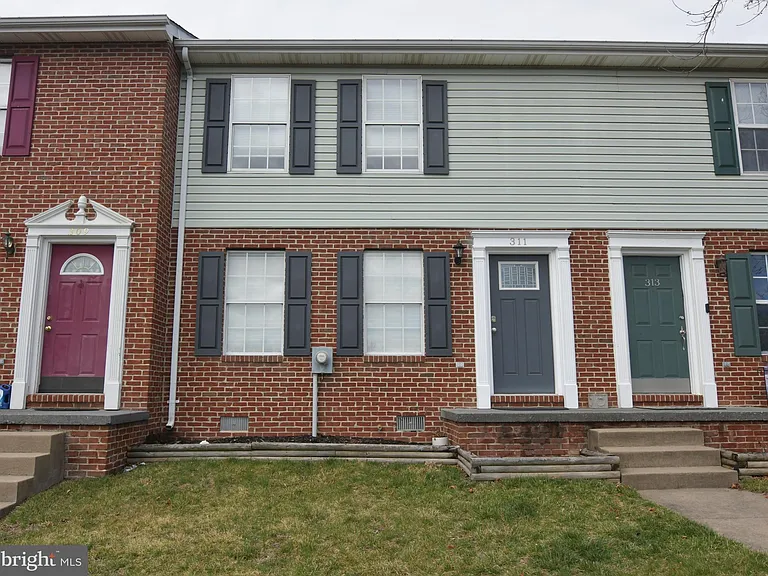 311 Willowbrook Ct — Photo 8