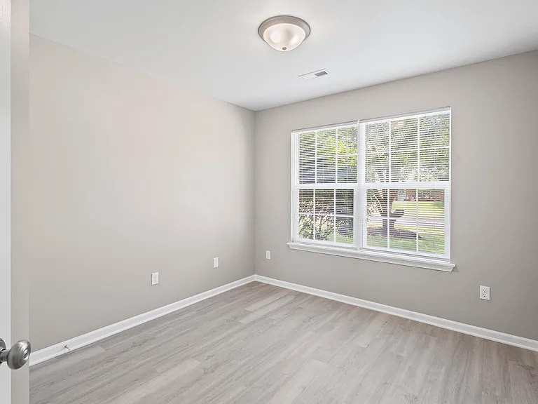 5703 Candlewood Dr — Photo 15