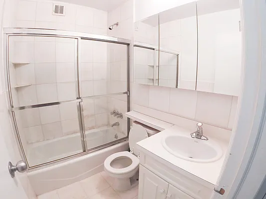 Rented by Urban Real Estate Inc | media 10