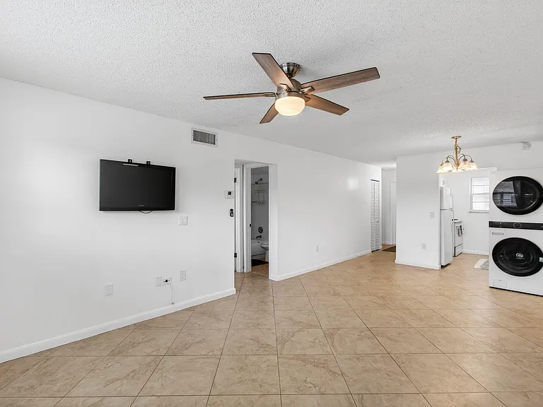 600 SW 2nd Ave #240 — Photo 1