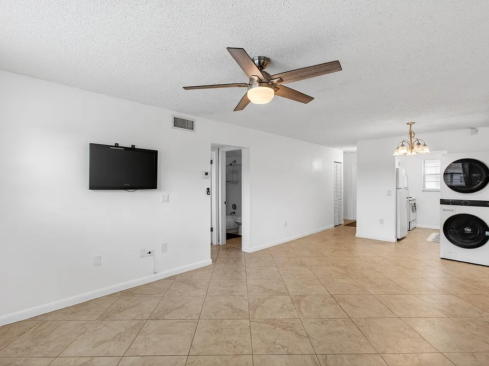 600 SW 2nd Ave #240
