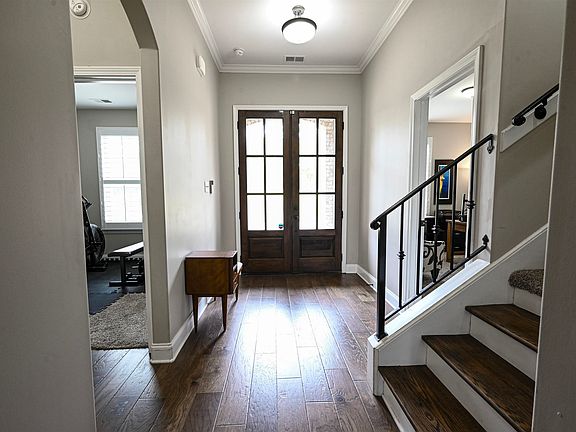 4th image of 110 Laurel Glen Dr