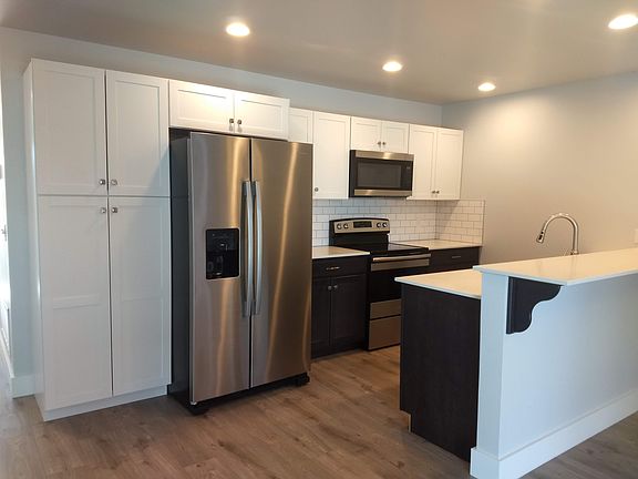 4th image of 712 N 12th St