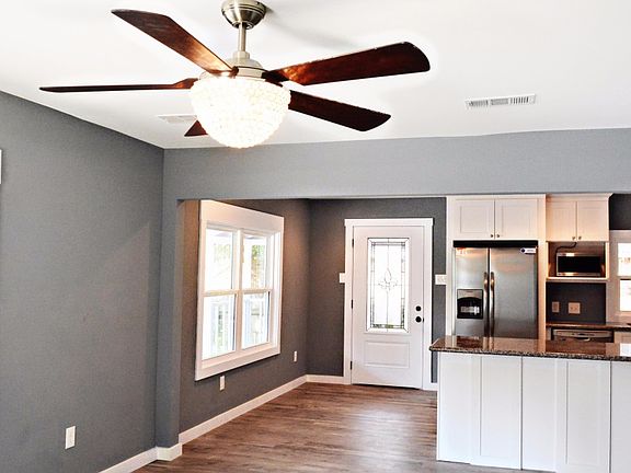 5th image of 7587 Thames Dr