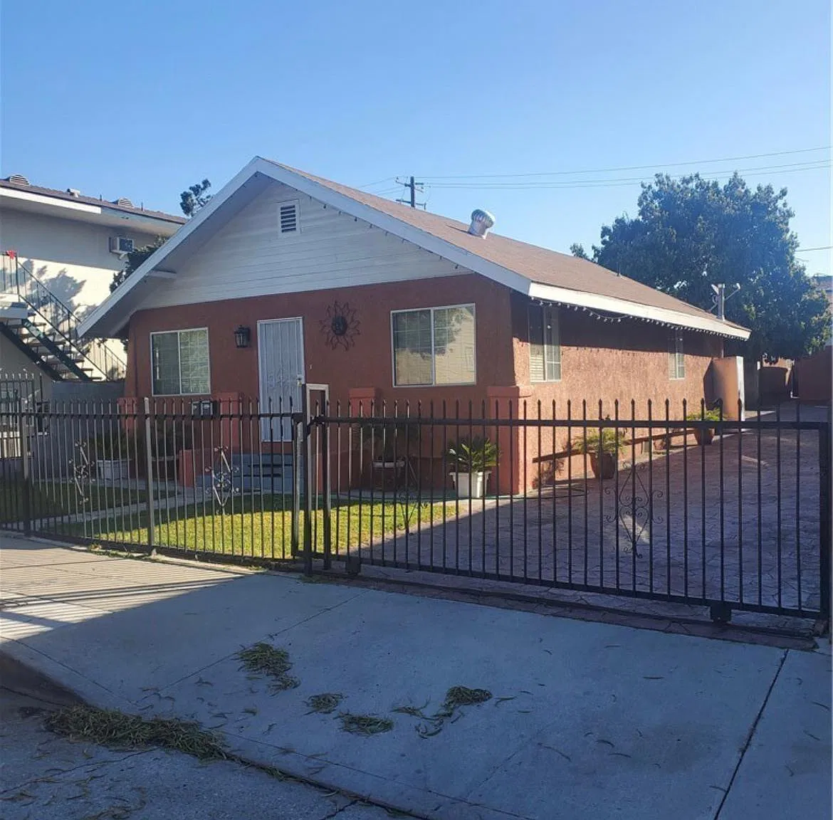 7322 Milton Ave — Photo 1
