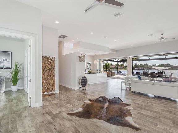 5th image of 5016 Pelican Blvd