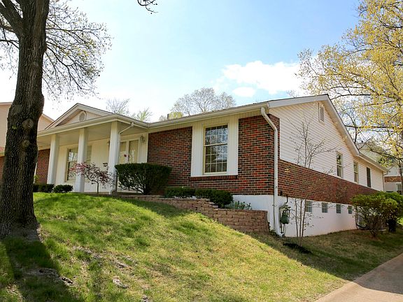 2nd image of 811 Dutch Mill Dr