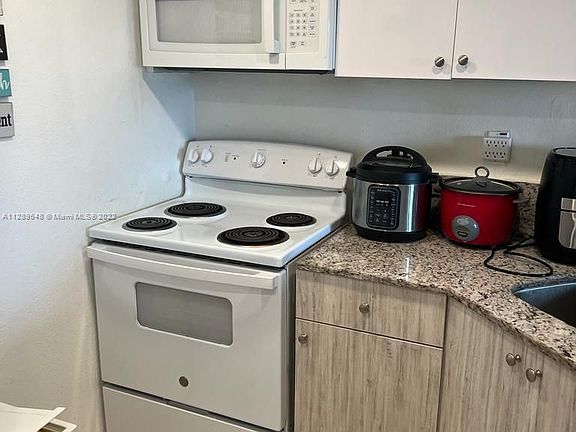 4th image of 4550 NW 9th St APT E621