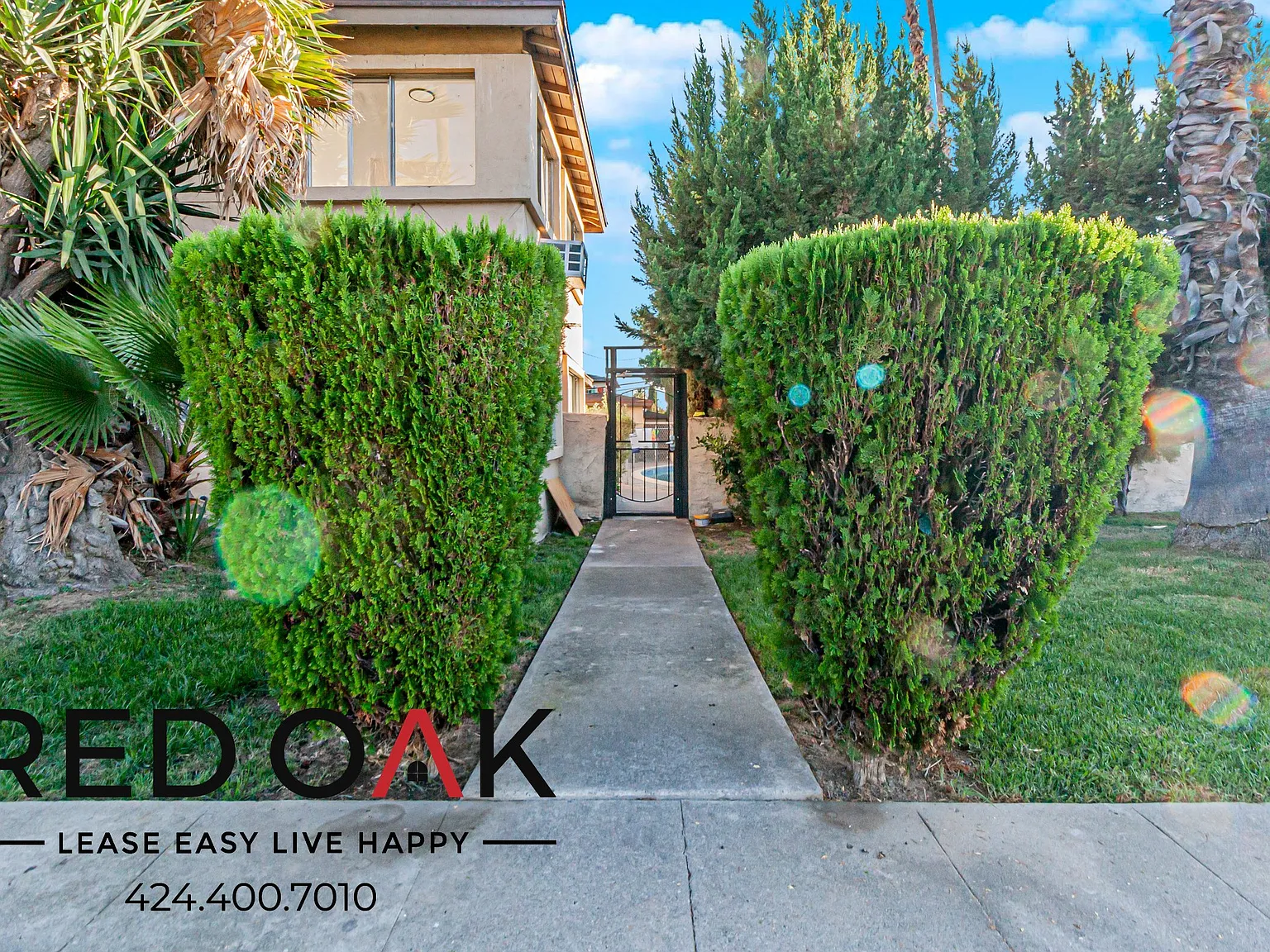 ~1 Month Free~ Bright 1-Bed With Pool And Parking Available ~ In Reseda! — Photo 2