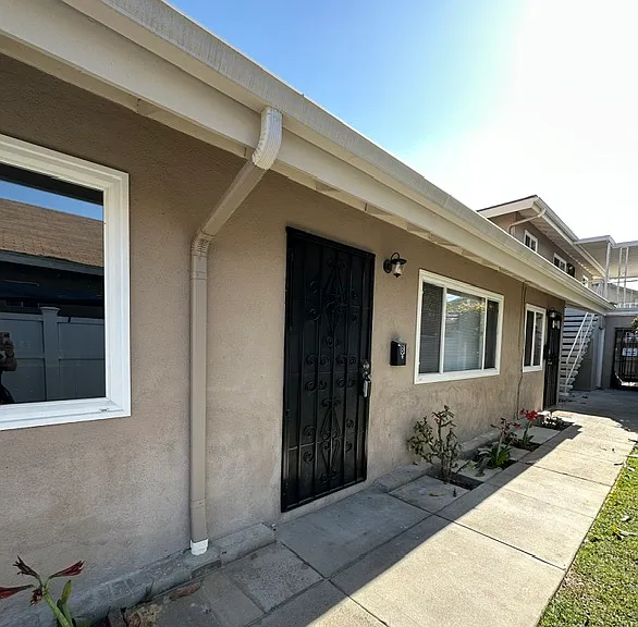 405 S Kroeger St #D — Photo 19