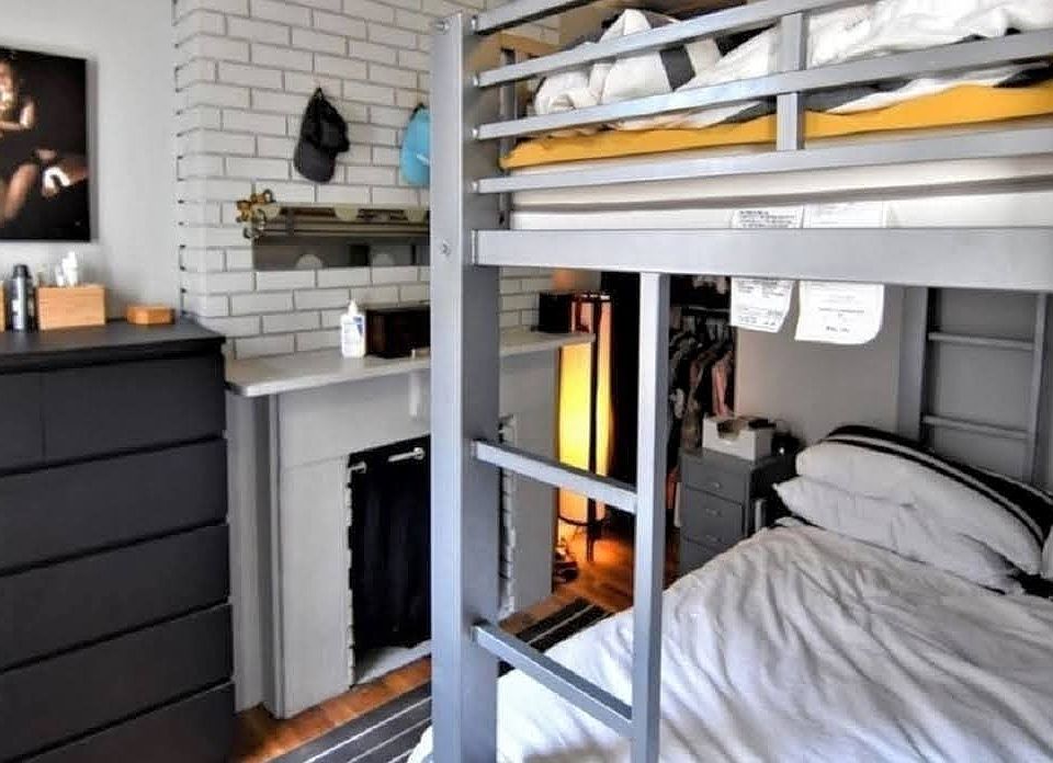1st image of 351 W 47th St #3