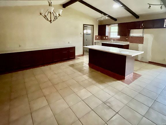 5th image of 3726 Pinebluff Dr.