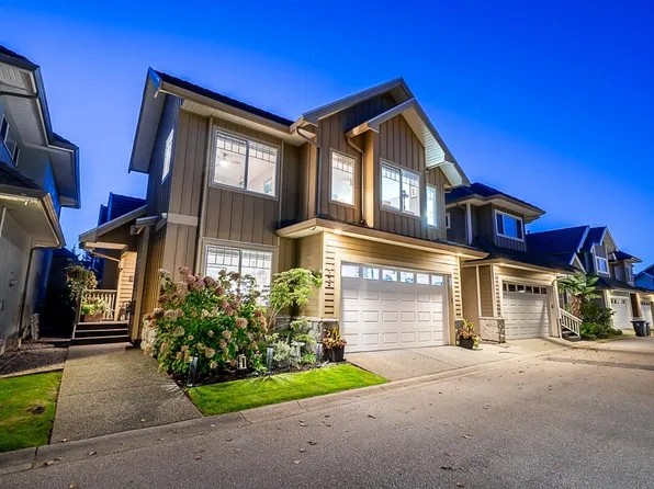 3363 Rosemary Heights Cres #35, Surrey, BC V3Z 0X8