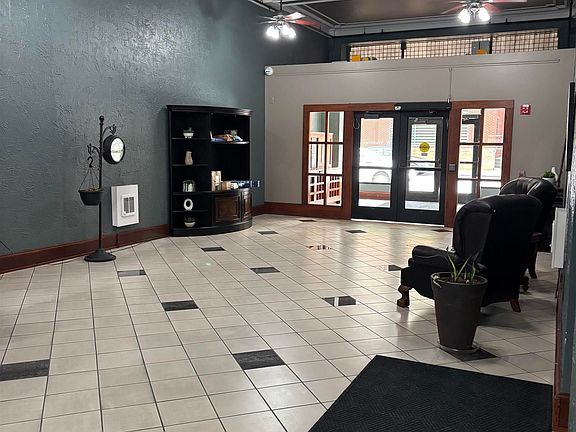 4th image of 112 W Washington Blvd