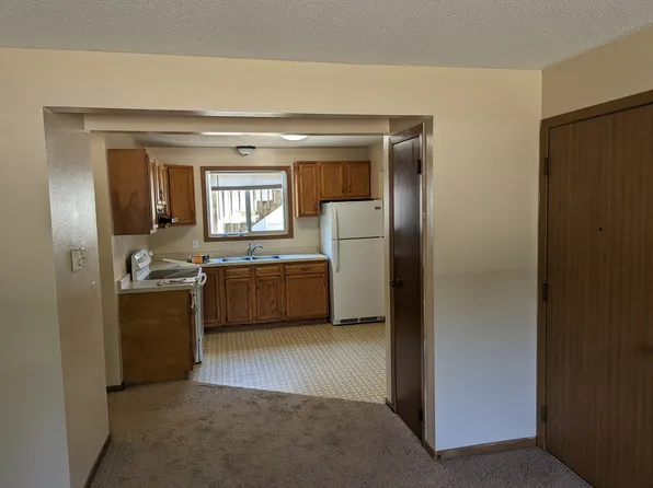 425 S Driftwood St #4, Royalton, MN 56373