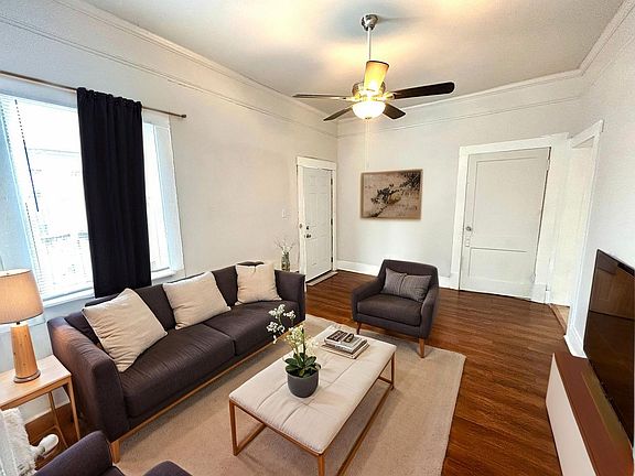 5th image of 1137 W Ashby Pl #4