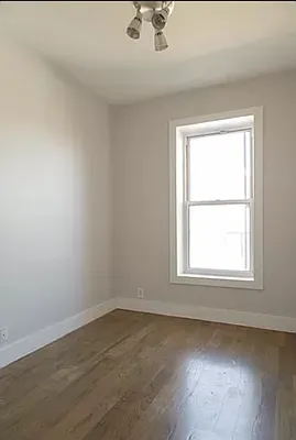 Rented by EXR | media 35