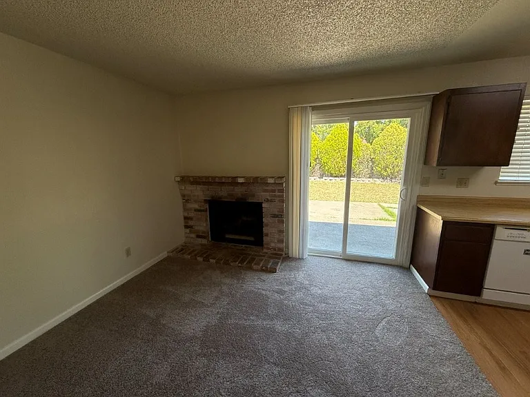 2766 Applewood Dr — Photo 18