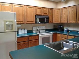 11475 Pleasant View Dr, Pinckney, MI 48169