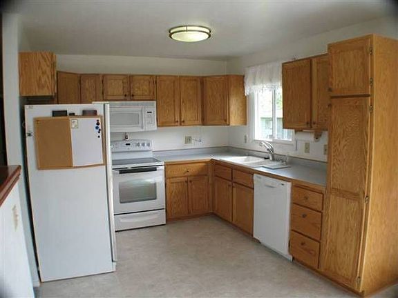 2nd image of 1340 Lower Lincoln Hills Dr