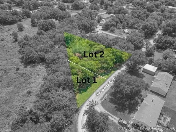 1 W Jones Ave, Calera, OK 74730