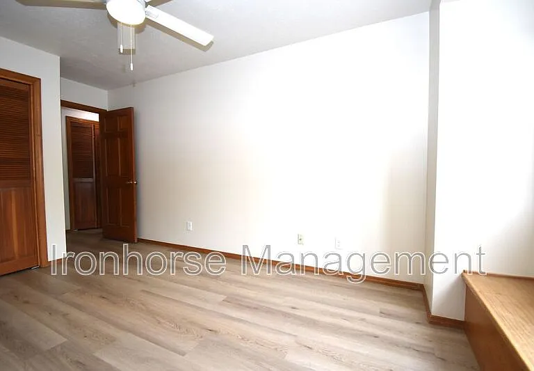 1712 W Olive St #46 — Photo 28