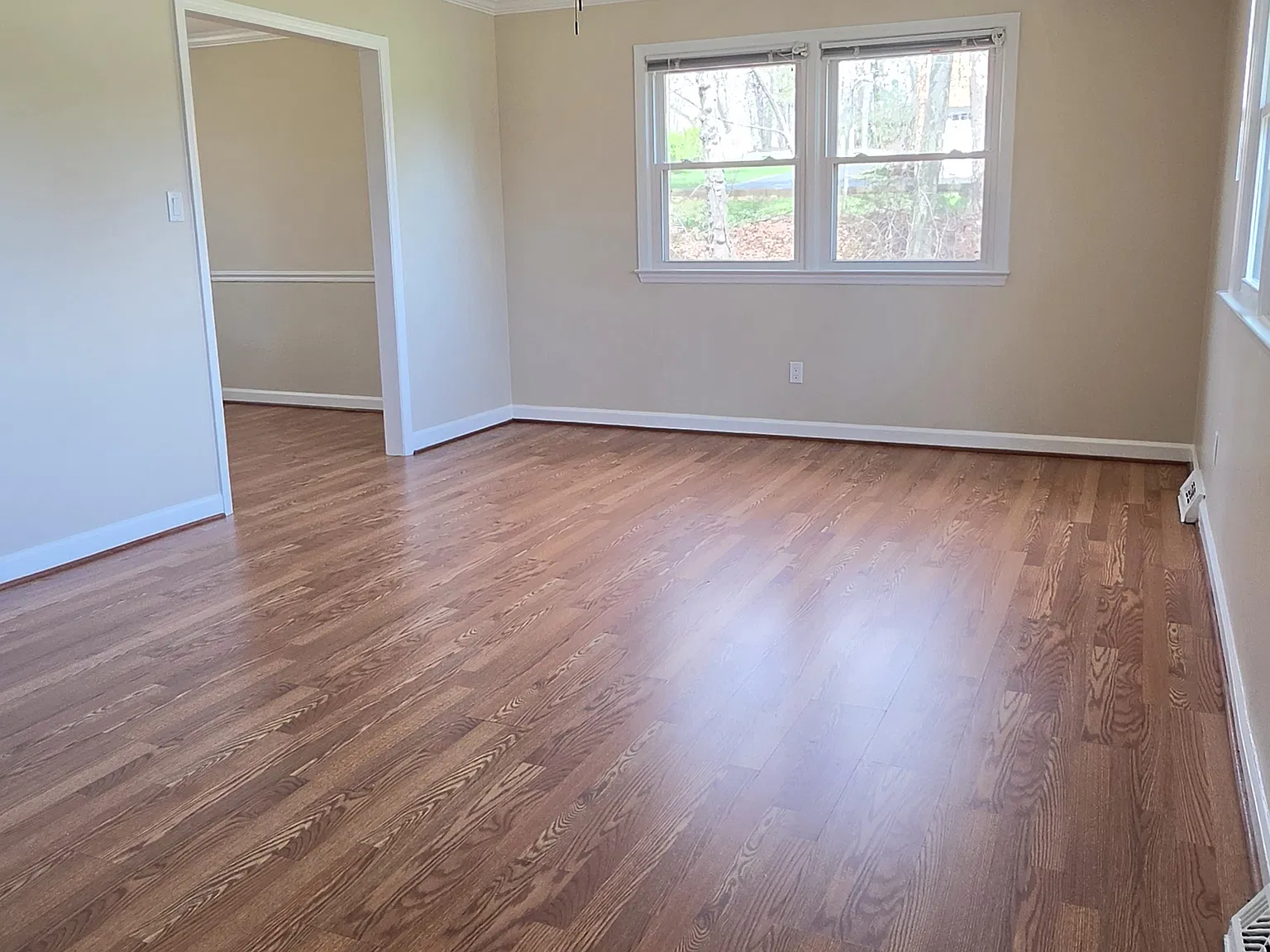 1010 Cedar Holw — Photo 2