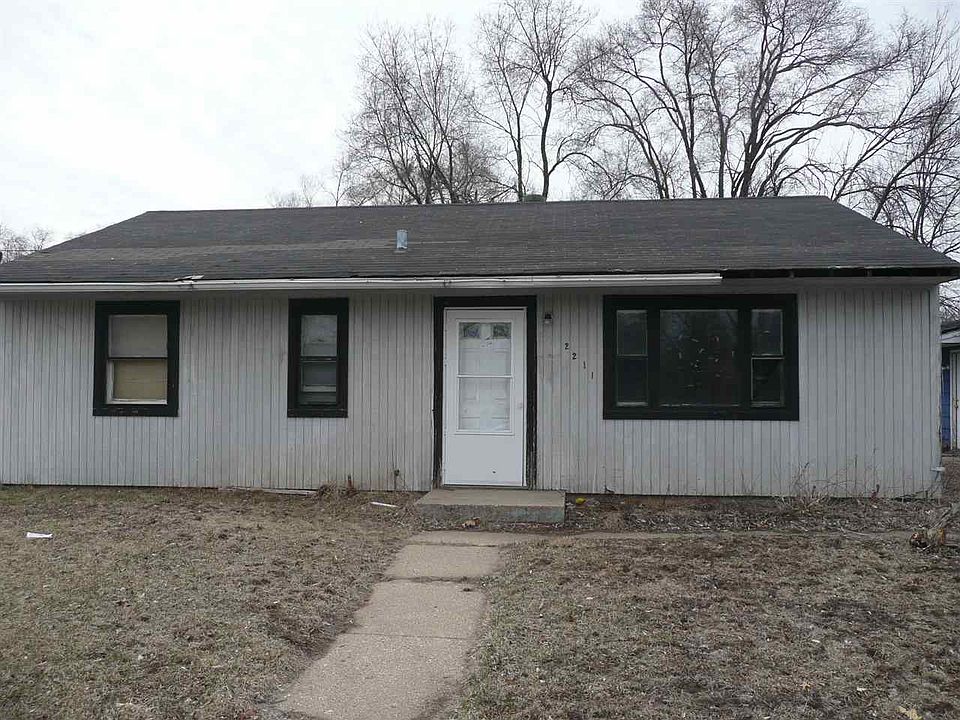 1st image of 2211 Martha St