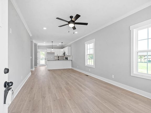 5th image of 63 Charleston Cv