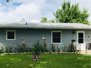 921 Lakeview Dr, Rochelle, IL 61068