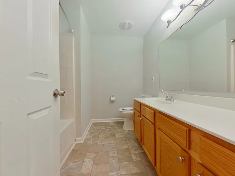 3926 Fountain Village Cir — Photo 17
