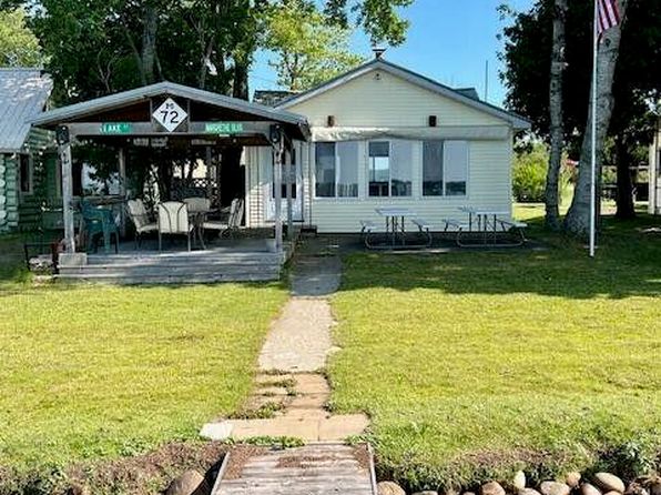 9137 N Lake Shore Dr, Grayling, MI 49738