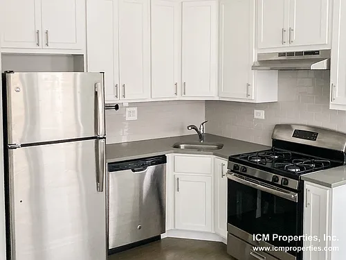 4943 N Oakley Ave #1 Photo 1