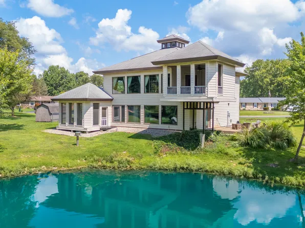 2303 Wayne Dr, Greenfield, IN 46140