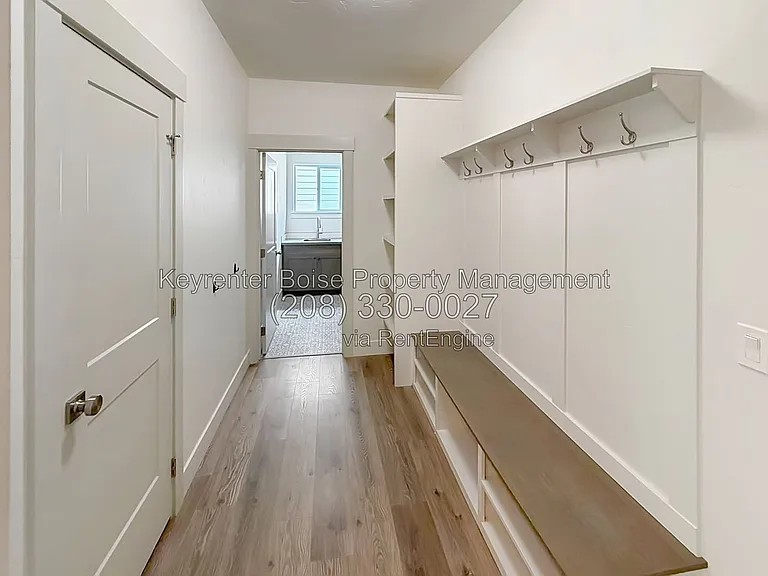 1440 W Cerulean St — Photo 17